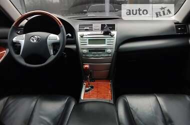 Седан Toyota Camry 2008 в Желтых Водах