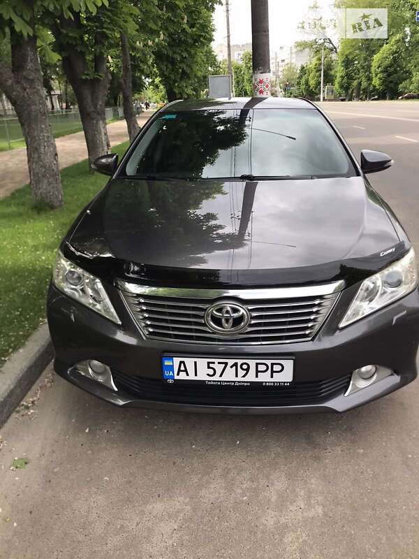 Седан Toyota Camry 2013 в Борисполе