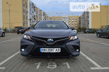 Седан Toyota Camry 2019 в Одессе