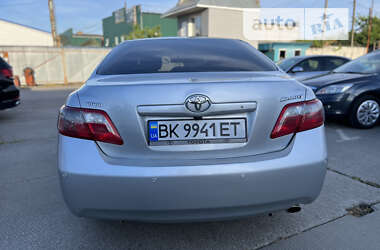 Седан Toyota Camry 2008 в Рівному