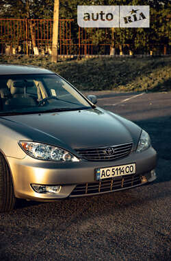 Седан Toyota Camry 2005 в Луцке