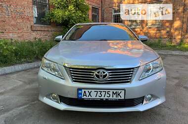 Седан Toyota Camry 2013 в Полтаві