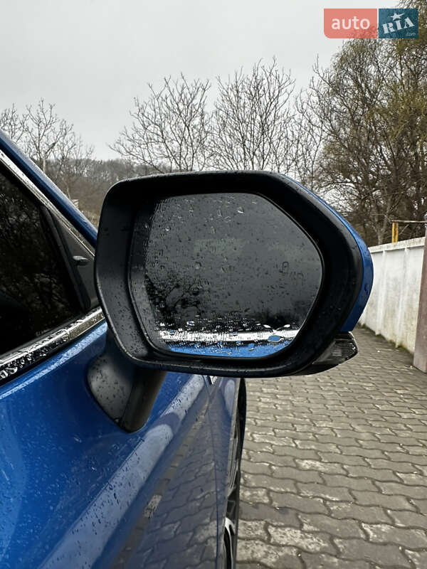 Седан Toyota Camry 2018 в Чернівцях