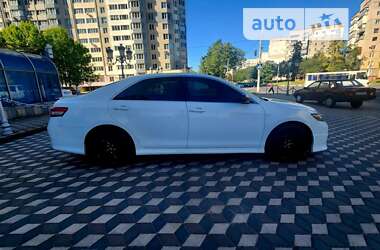 Седан Toyota Camry 2010 в Черноморске