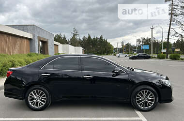 Седан Toyota Camry 2012 в Киеве