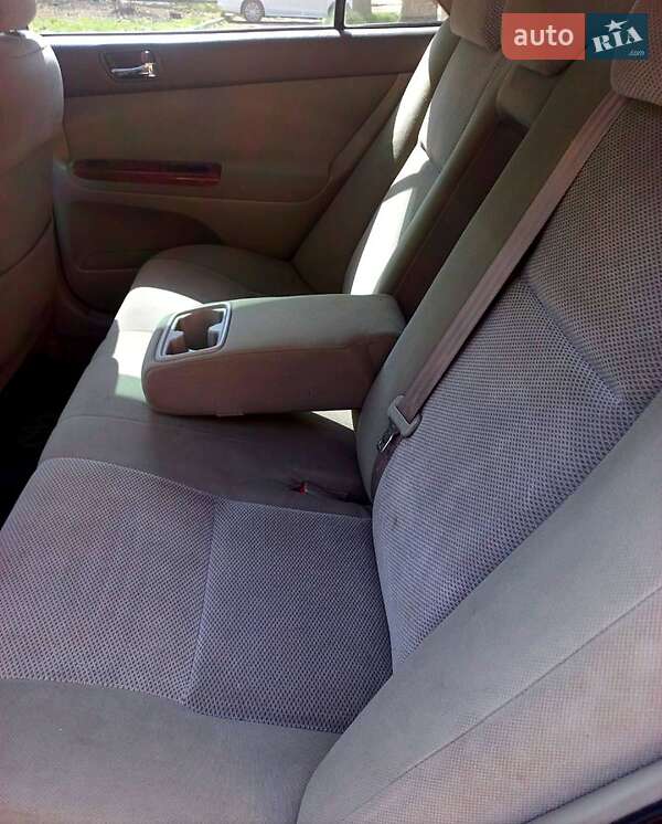 Седан Toyota Camry 2003 в Городище