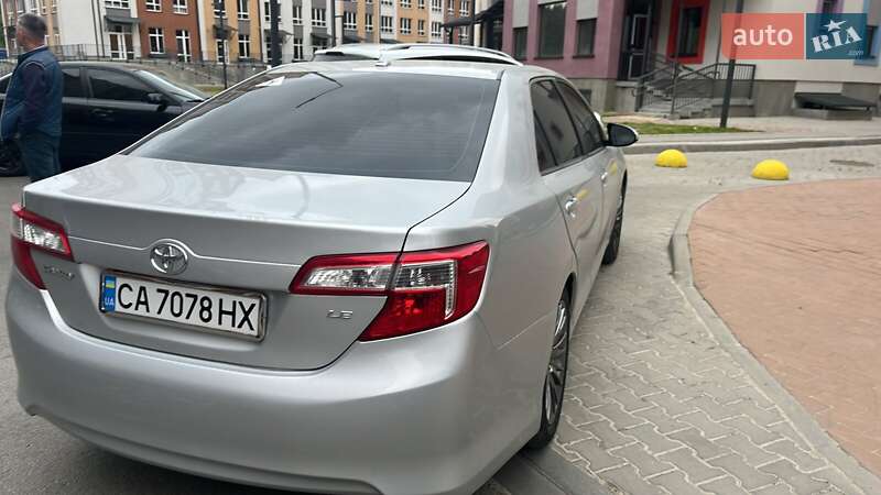 Toyota Camry 2014