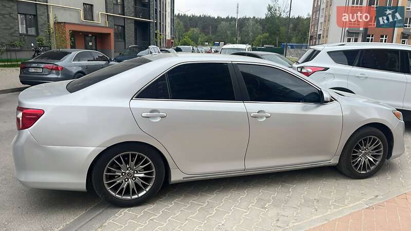 Седан Toyota Camry 2014 в Броварах