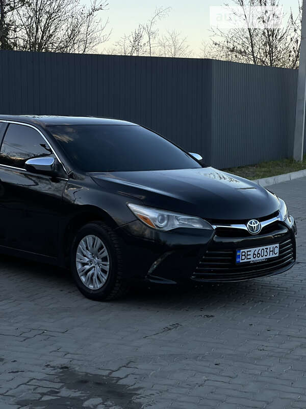 Седан Toyota Camry 2014 в Николаеве