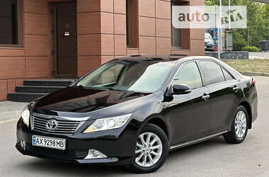 Седан Toyota Camry 2012 в Киеве