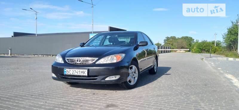 Седан Toyota Camry 2004 в Львові