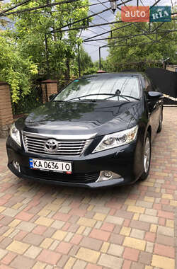 Седан Toyota Camry 2011 в Полтаве