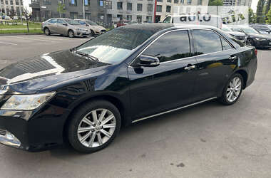 Седан Toyota Camry 2011 в Києві