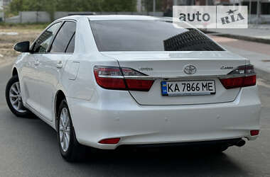 Седан Toyota Camry 2014 в Киеве