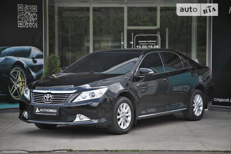 Седан Toyota Camry 2011 в Харкові