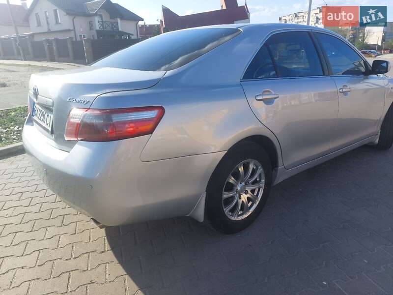 Седан Toyota Camry 2007 в Хмельницькому