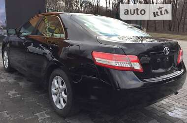 Седан Toyota Camry 2011 в Львове