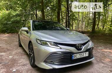 Седан Toyota Camry 2018 в Рава-Русской