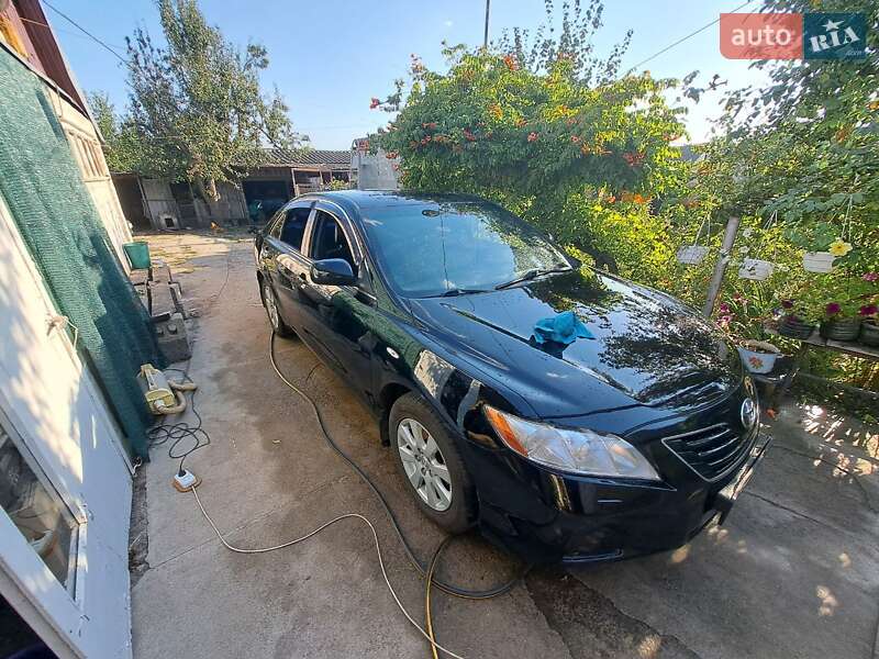 Седан Toyota Camry 2007 в Кривом Роге
