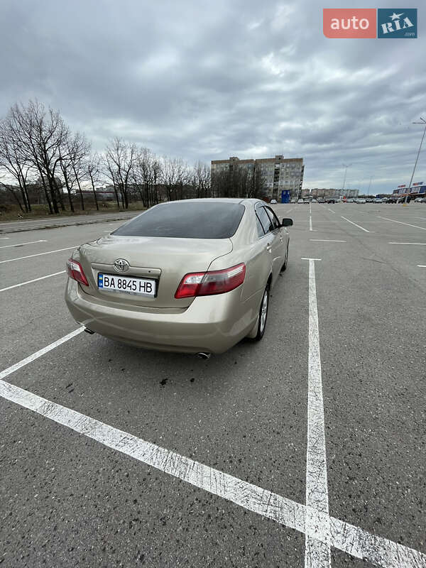 Седан Toyota Camry 2007 в Кропивницком