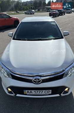 Седан Toyota Camry 2017 в Києві