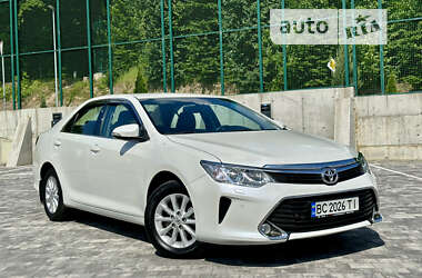 Седан Toyota Camry 2014 в Львове