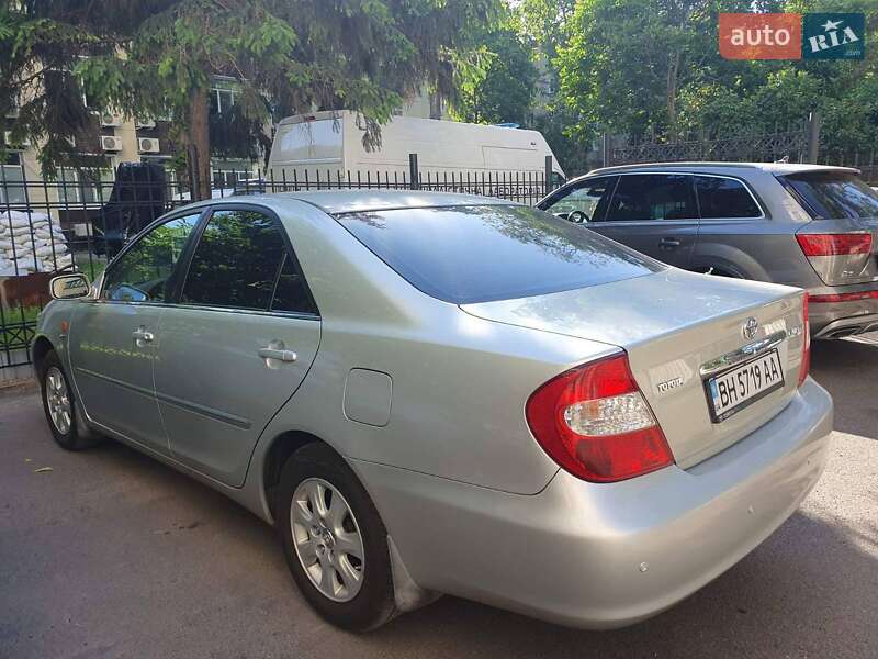 Седан Toyota Camry 2004 в Одессе