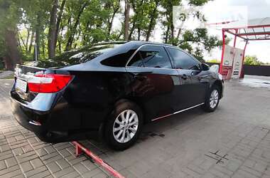 Седан Toyota Camry 2012 в Прилуках