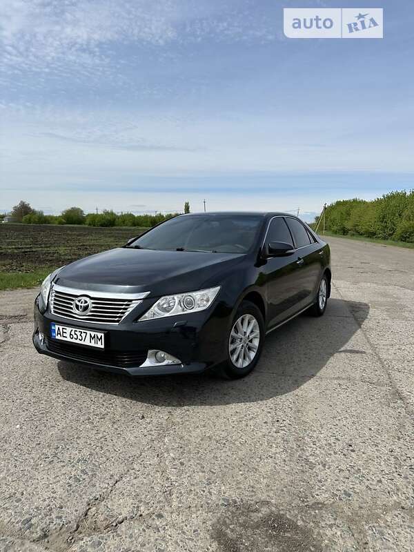 Седан Toyota Camry 2012 в Врадиевке