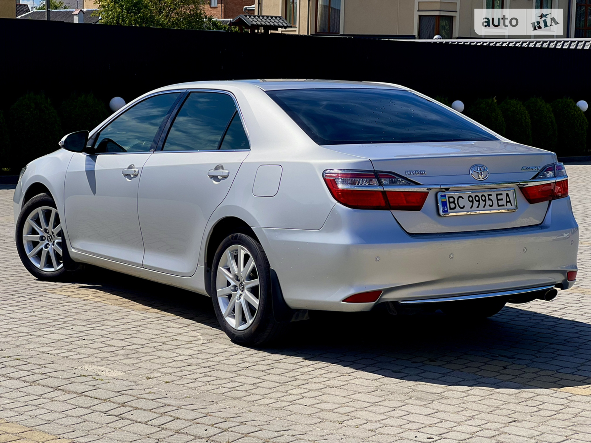 2017 Toyota Camry - мініатюра 3