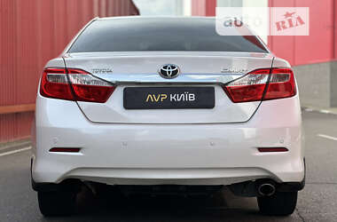 Седан Toyota Camry 2011 в Києві