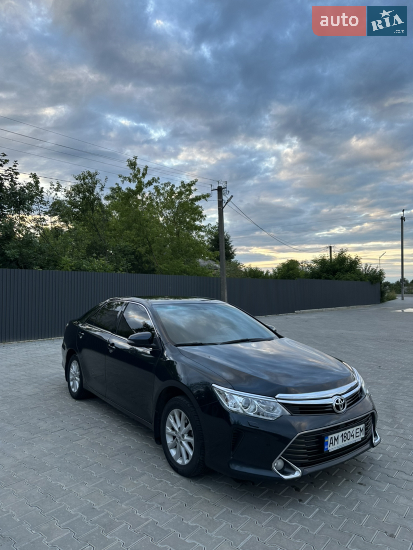 2017 Toyota Camry - мініатюра 2