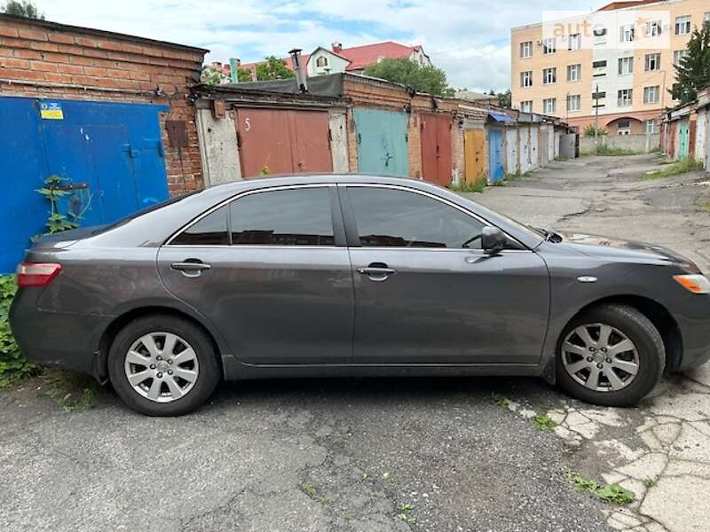 Седан Toyota Camry 2007 в Полтаве