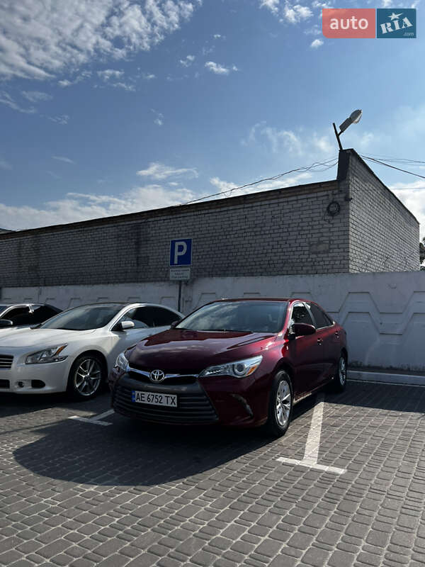 Toyota Camry 2015