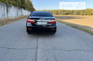 Седан Toyota Camry 2013 в Умані