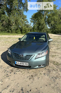 Седан Toyota Camry 2009 в Киеве