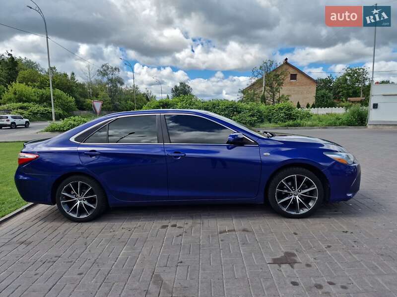 Седан Toyota Camry 2014 в Києві