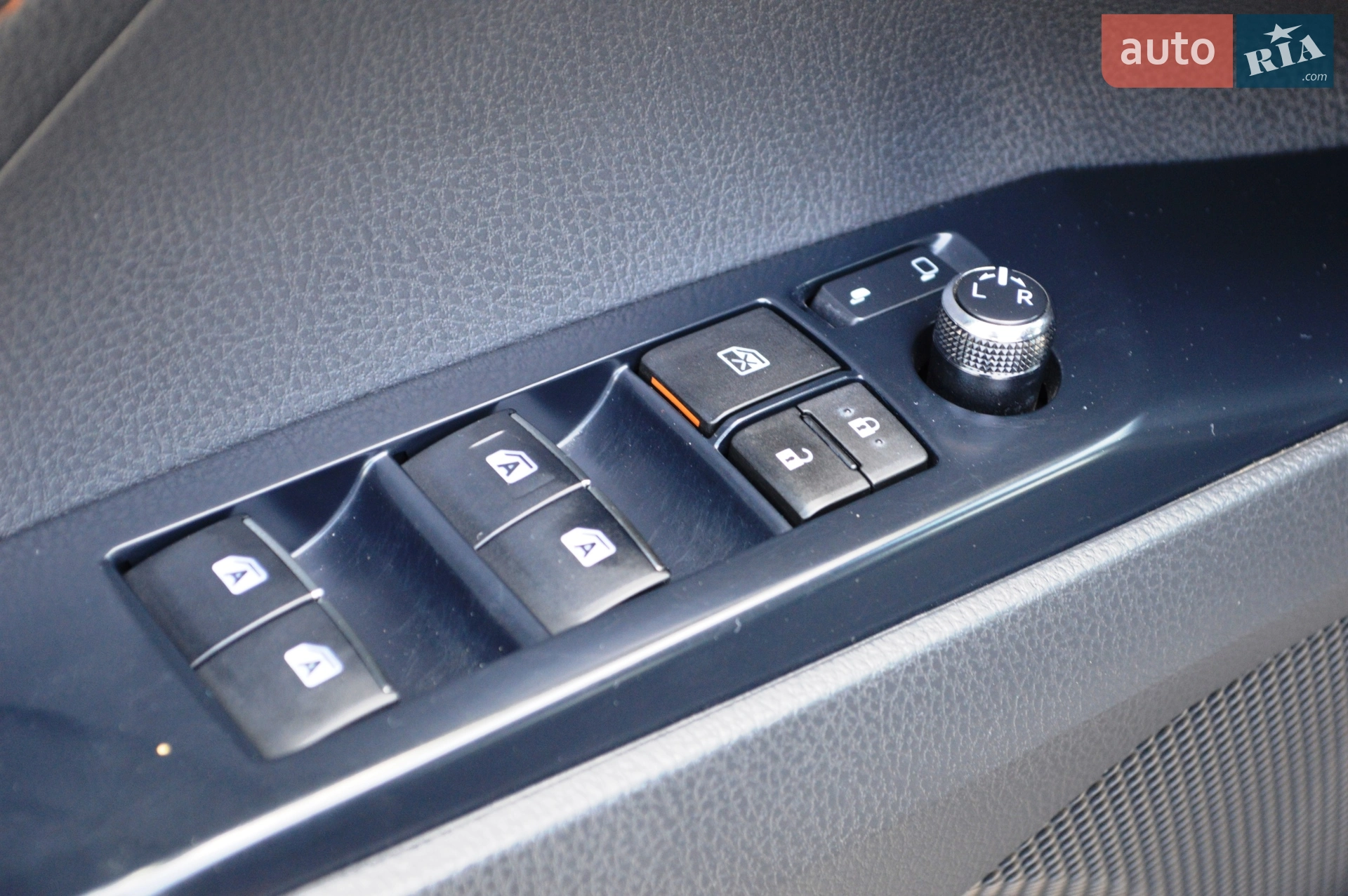 2018 Toyota Camry - мініатюра 21