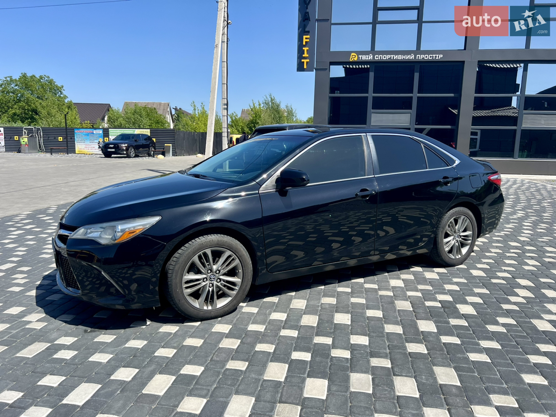 2015 Toyota Camry - фото 1