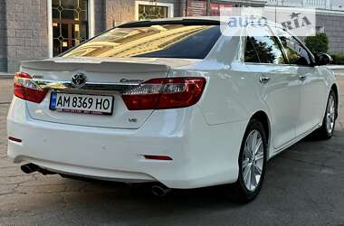 Седан Toyota Camry 2012 в Кам'янському