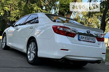 Седан Toyota Camry 2012 в Кам'янському