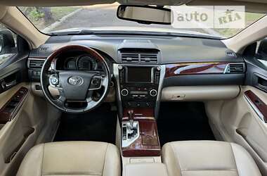 Седан Toyota Camry 2012 в Кам'янському