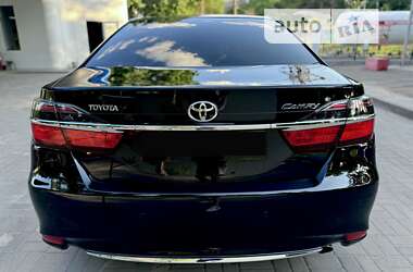 Седан Toyota Camry 2016 в Днепре