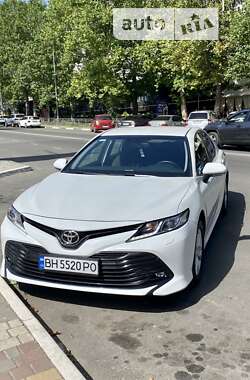 Седан Toyota Camry 2017 в Одессе