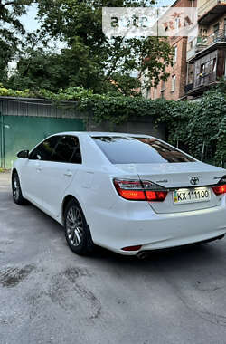 Седан Toyota Camry 2015 в Харькове