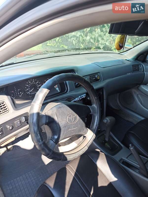 Седан Toyota Camry 1998 в Броварах