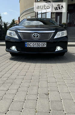 Седан Toyota Camry 2012 в Червонограді