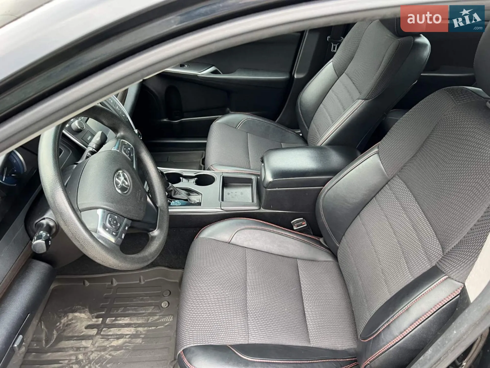 2014 Toyota Camry - мініатюра 11