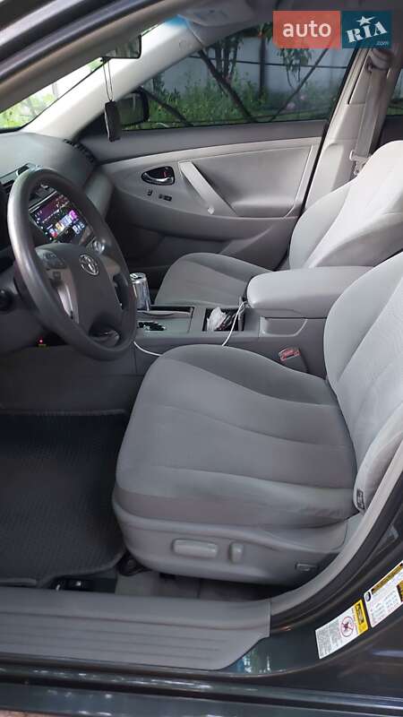 Седан Toyota Camry 2009 в Киеве
