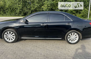 Седан Toyota Camry 2013 в 